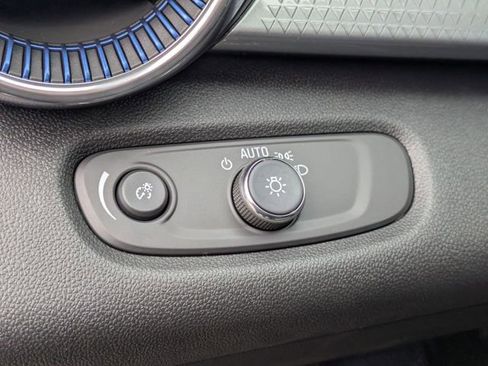 New 2026 Chevrolet Trax LT image 11