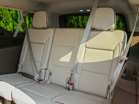 Used 2022 GMC Yukon XL Denali image 31