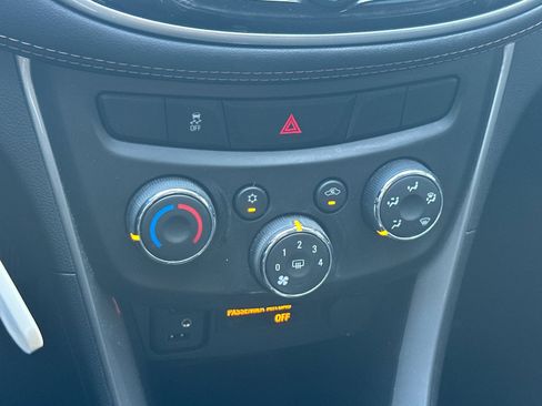 Used 2020 Chevrolet Trax LS w/ Tint and Cruise Package image 19