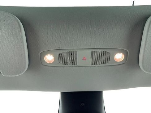 Used 2025 Tesla Model Y Long Range image 33