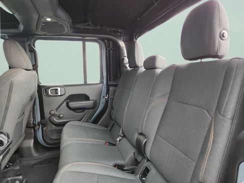 Used 2024 Jeep Gladiator Sport AWD/4WD image 22