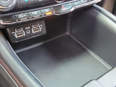 Used 2024 Dodge Durango GT RWD image 12