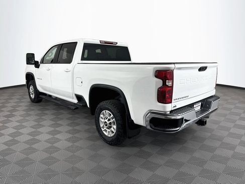 Used 2024 Chevrolet Silverado 2500 LT w/ Convenience Package AWD/4WD image 5