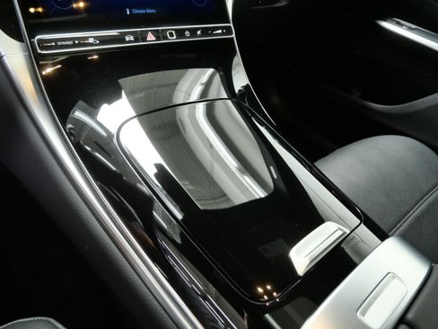 Certified 2026 Mercedes-Benz GLC 300 4MATIC image 21