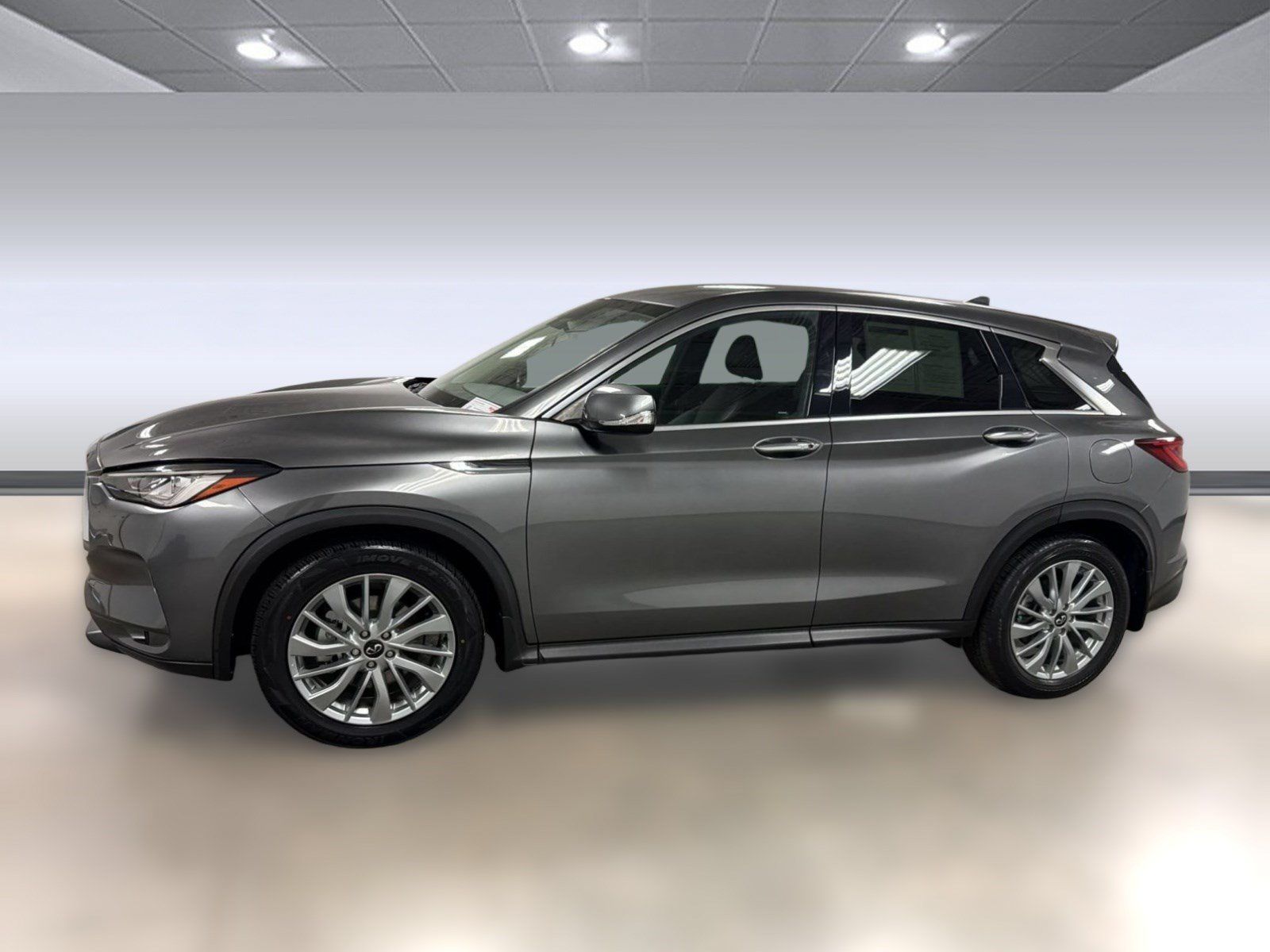 Used 2023 INFINITI QX50 Pure AWD/4WD image 2