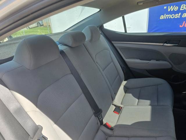 Used 2018 Hyundai Elantra Value Edition FWD image 12