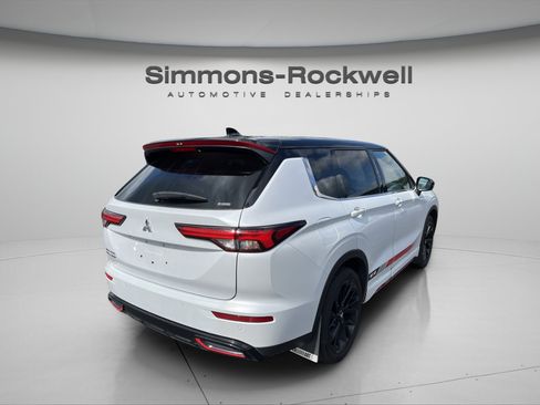 Used 2024 Mitsubishi Outlander Ralliart AWD/4WD image 5