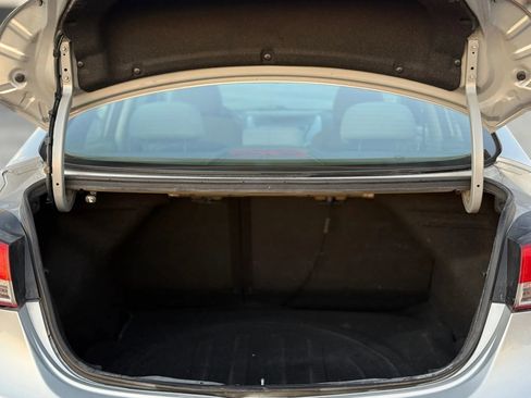 Used 2013 Hyundai Elantra GLS w/ Preferred Pkg image 27