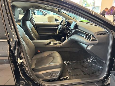 Used 2023 Toyota Camry XSE image 23
