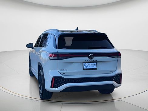 New 2026 Volkswagen Tiguan SE R-Line AWD/4WD image 7