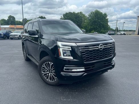 Used 2025 Nissan Armada SL w/ Captain's Chari Seat Package AWD/4WD image 1