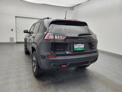 Used 2019 Jeep Cherokee Trailhawk AWD/4WD image 6