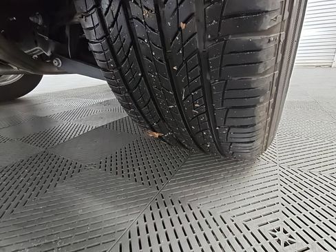 Used 2025 Honda Pilot EX-L image 51