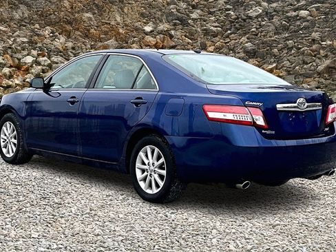 Used 2010 Toyota Camry XLE image 10