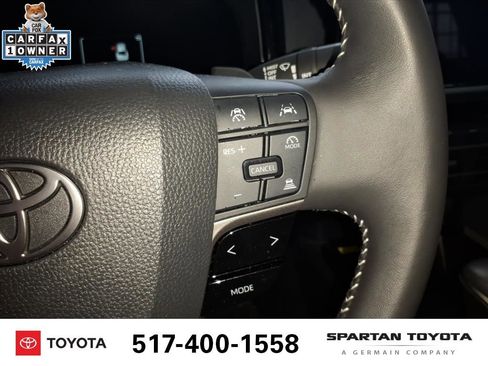 Used 2025 Toyota Camry SE image 17