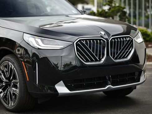 New 2026 BMW X3 xDrive30 w/ Premium Package AWD/4WD image 2