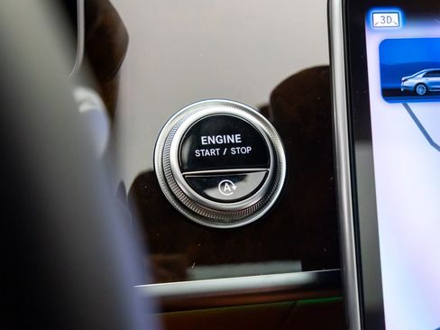 Certified 2025 Mercedes-Benz S 500 4MATIC image 22