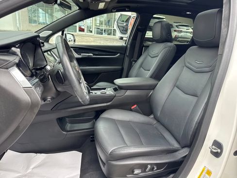 Used 2024 Cadillac XT5 Premium Luxury AWD/4WD image 10