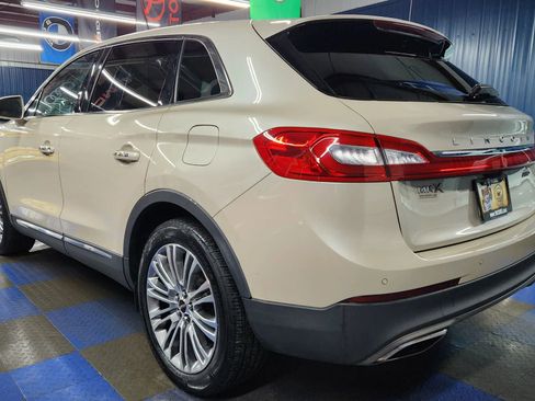 Used 2018 Lincoln MKX Reserve w/ Driver Assistance Package image 4