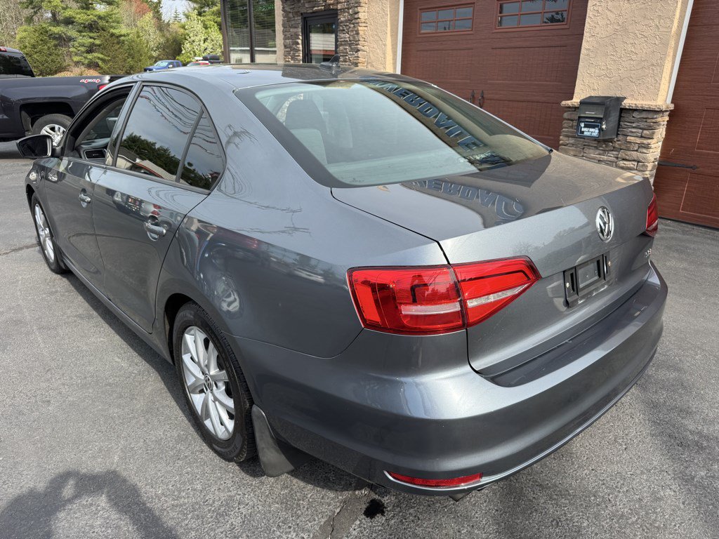 Used 2015 Volkswagen Jetta SE FWD image 6