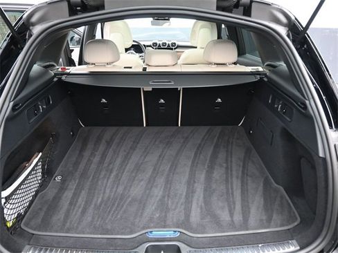 New 2025 Mercedes-Benz GLC 300 image 10