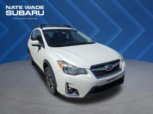 Used 2017 Subaru Crosstrek 2.0i Premium AWD/4WD image 1