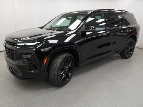 Used 2024 Chevrolet Traverse RS AWD/4WD image 3