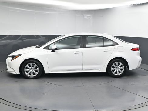 Certified 2024 Toyota Corolla LE image 5