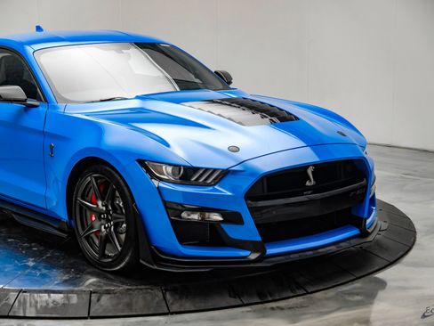 Used 2022 Ford Mustang Shelby GT500 w/ Carbon Fiber Track Pack RWD image 32