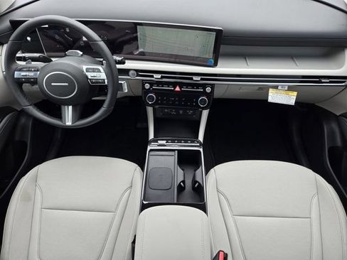 Used 2025 Hyundai Tucson Limited FWD image 21