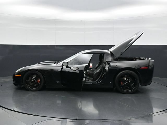 Used 2006 Chevrolet Corvette Coupe RWD image 46