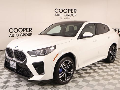 Used 2026 BMW X2 xDrive28i w/ M Sport Package AWD/4WD image 10