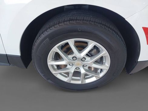 Used 2023 Chevrolet Equinox LS FWD image 16