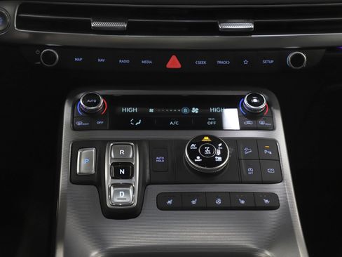 Used 2025 Hyundai Palisade Calligraphy image 22