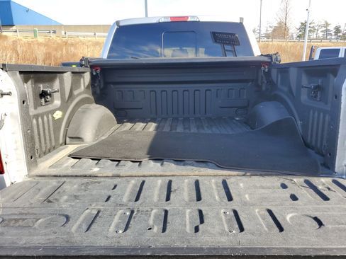 Used 2019 Ford F150 Platinum image 11