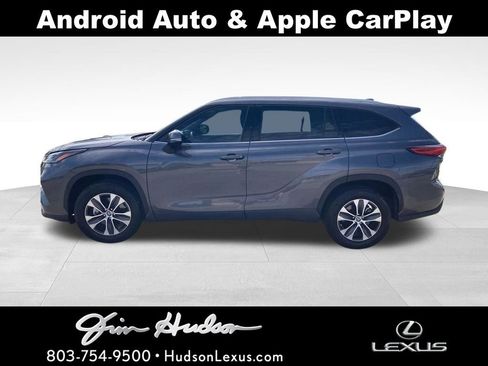 Used 2020 Toyota Highlander XLE image 1