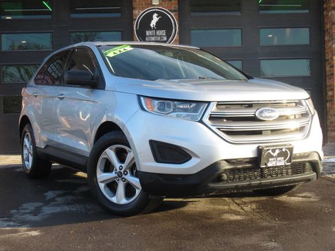 Used 2017 Ford Edge SE image 2