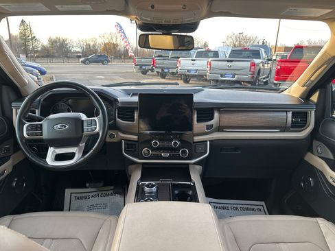 Used 2024 Ford Expedition Max Limited image 19