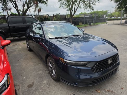 Certified 2023 Honda Accord EX image 3