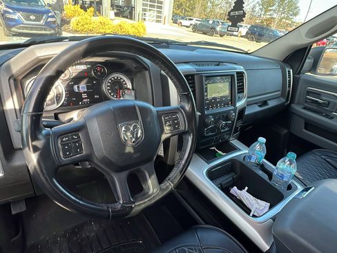 Used 2020 RAM 1500 Classic SLT w/ Luxury Group image 23