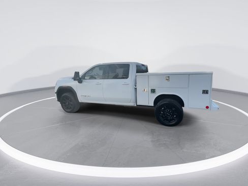 Used 2025 GMC Sierra 2500 AT4 image 14