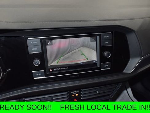 Used 2023 Volkswagen Jetta SE FWD image 10