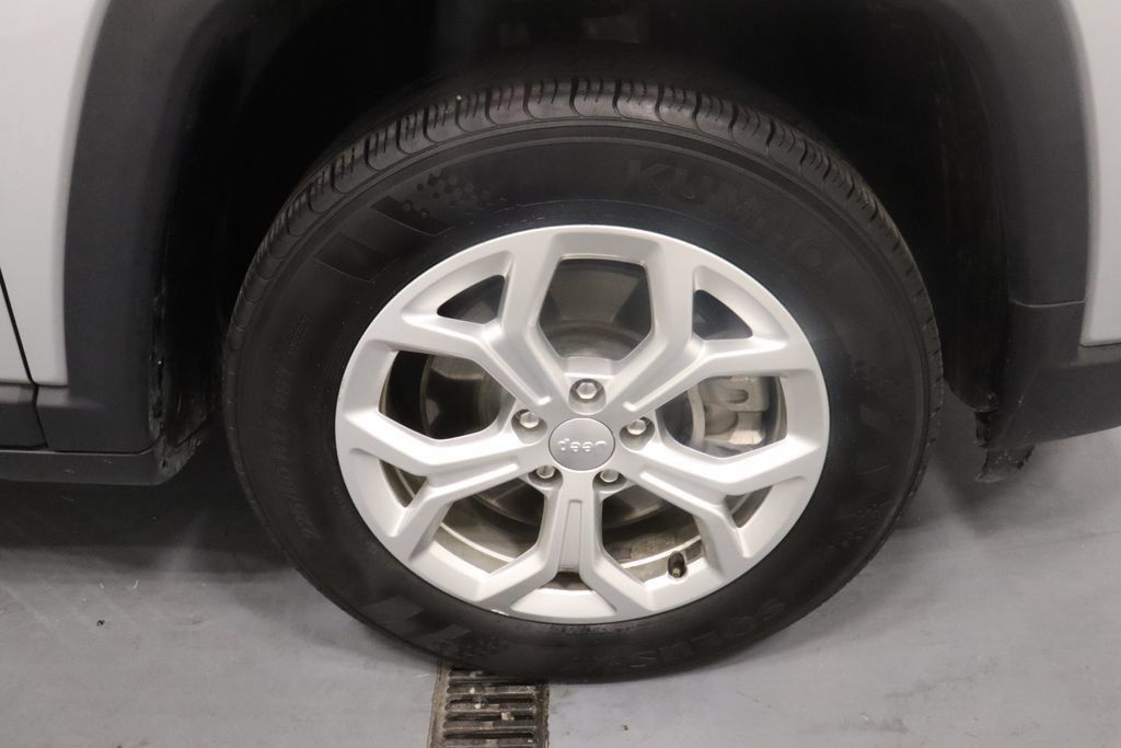 Used 2024 Jeep Compass Latitude AWD/4WD image 26