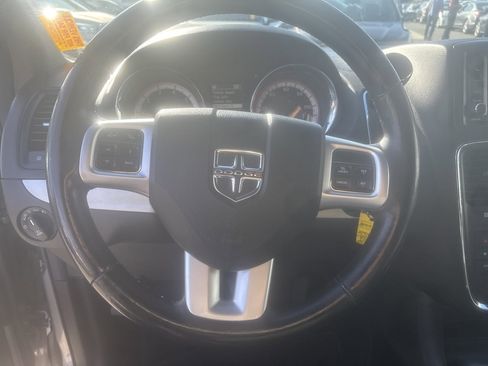 Used 2019 Dodge Grand Caravan GT FWD image 11