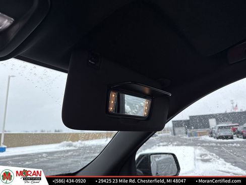 Used 2023 Chevrolet Traverse LT image 25