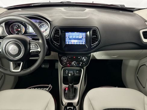 Used 2021 Jeep Compass Latitude FWD image 22