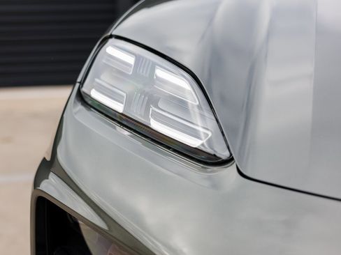 New 2025 Porsche Macan 4S Electric image 13