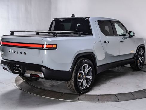 Used 2022 Rivian R1T Adventure AWD/4WD image 4
