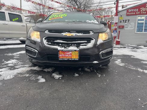 Used 2016 Chevrolet Cruze LT image 3