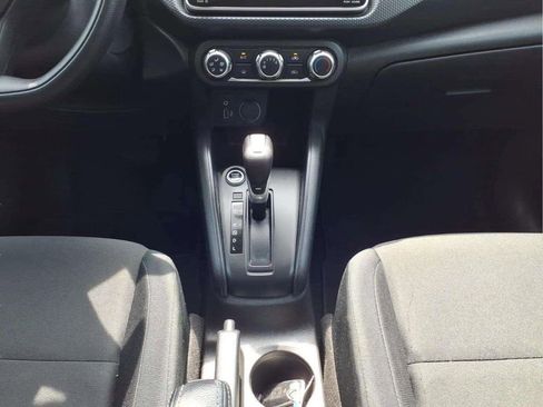 Used 2025 Nissan Kicks Play S image 11